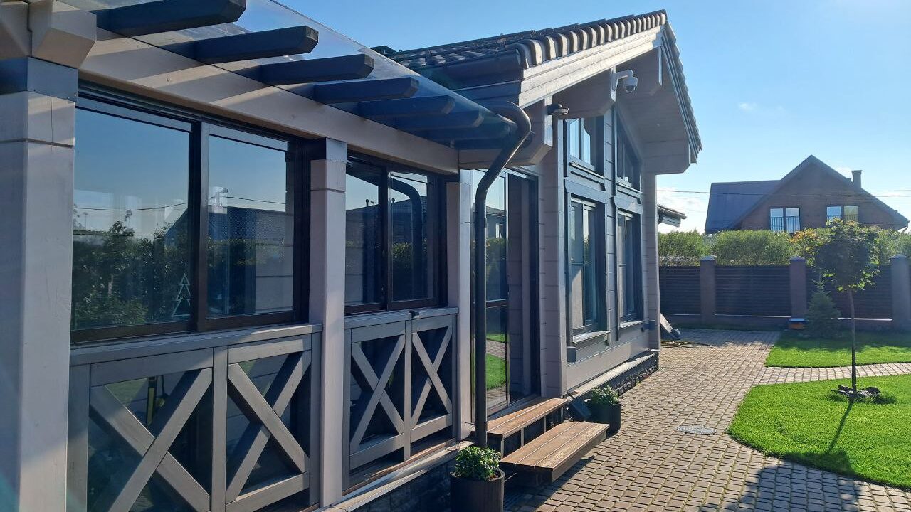 Искусство невидимого комфорта: Автоматизация климата и эстетика управления в KNX • Журнал об Эффективном Доме Загородный дом в поселке Вартемяги, пригород Санкт-Петербурга / Фото: Степанов Антон Юрьевич